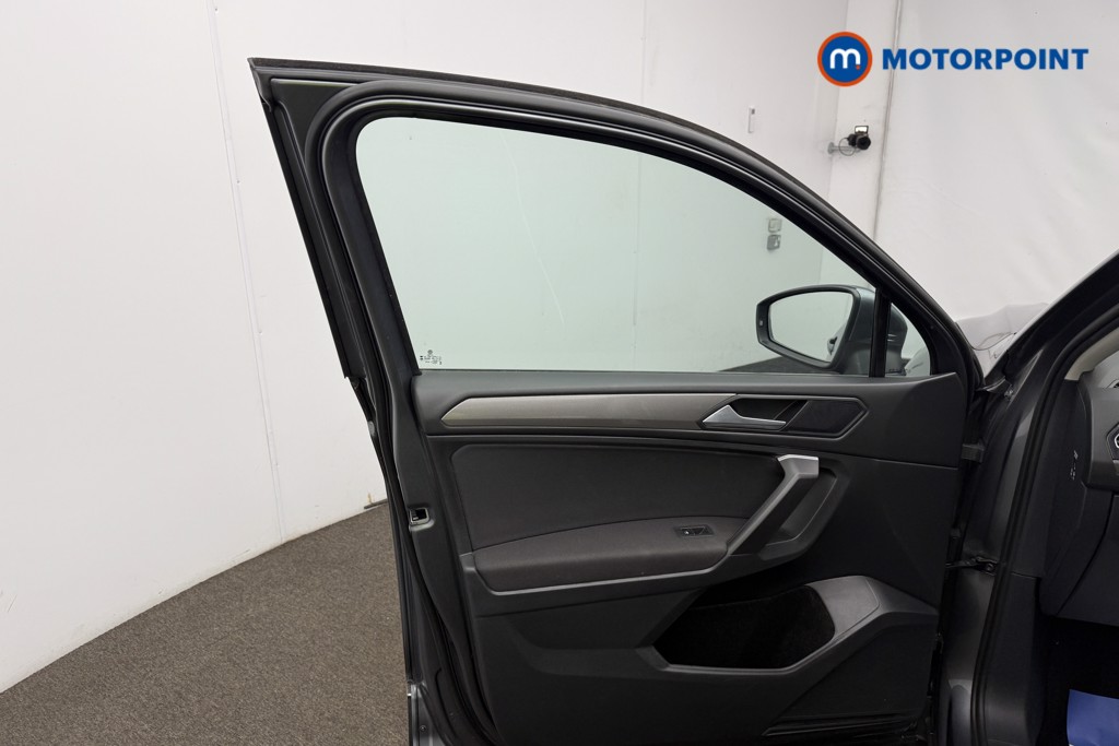 Volkswagen Tiguan Allspace Life Manual Petrol SUV - Stock Number (1663390) - 4th supplementary image