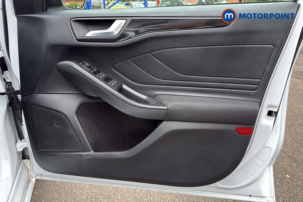 Ford Focus St-Line Edition Manual Petrol Hatchback - Stock Number (1665241) - 18th supplementary image