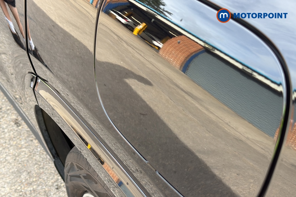 Mercedes-Benz GLA Amg Line Automatic Petrol SUV - Stock Number (1666666) - 41st supplementary image