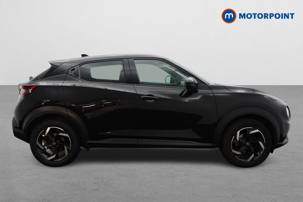 Nissan Juke N-Connecta Manual Petrol SUV - Stock Number (1667166) - Drivers side