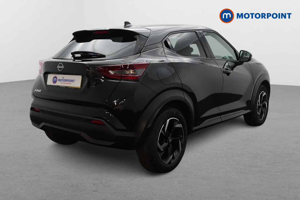 Nissan Juke N-Connecta Manual Petrol SUV - Stock Number (1667166) - Drivers side rear corner