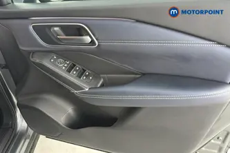 Nissan Qashqai Tekna Manual Petrol SUV - Stock Number (1667612) - 18th supplementary image