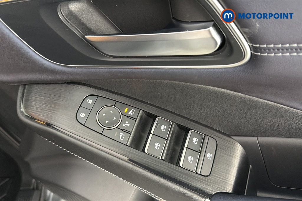 Nissan Qashqai Tekna Manual Petrol SUV - Stock Number (1667612) - 19th supplementary image