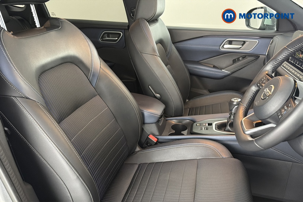 Nissan Qashqai Tekna Manual Petrol SUV - Stock Number (1667612) - 22nd supplementary image