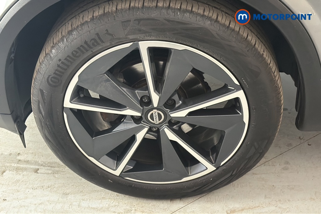 Nissan Qashqai Tekna Manual Petrol SUV - Stock Number (1667612) - 44th supplementary image