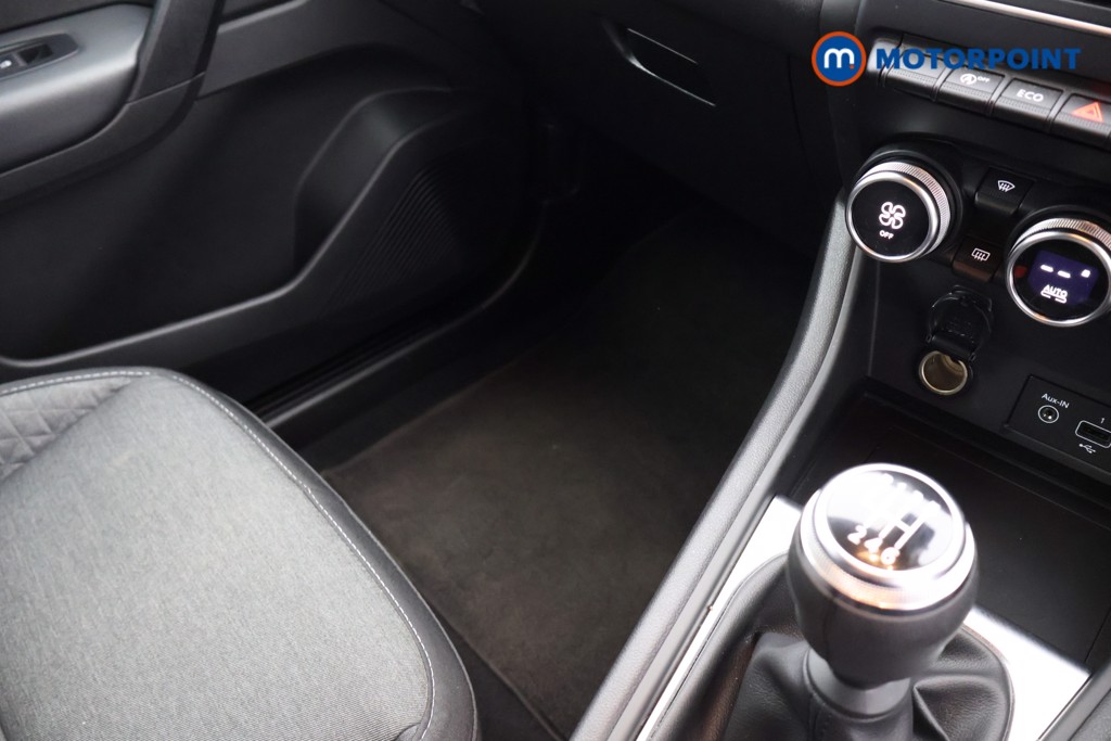 Renault Captur Evolution Manual Petrol SUV - Stock Number (1669014) - 17th supplementary image