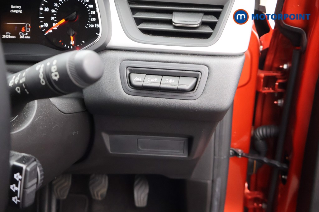 Renault Captur Evolution Manual Petrol SUV - Stock Number (1669014) - 18th supplementary image