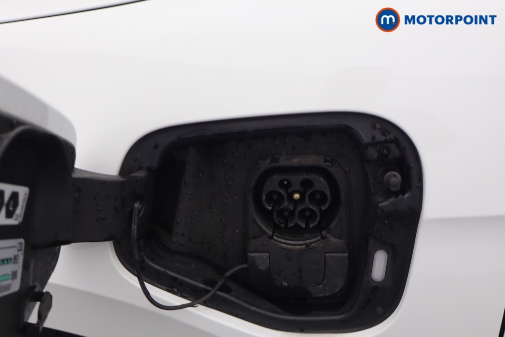 Volkswagen Passat R-Line Automatic Petrol Plug-In Hybrid Estate - Stock Number (1669389) - 28th supplementary image