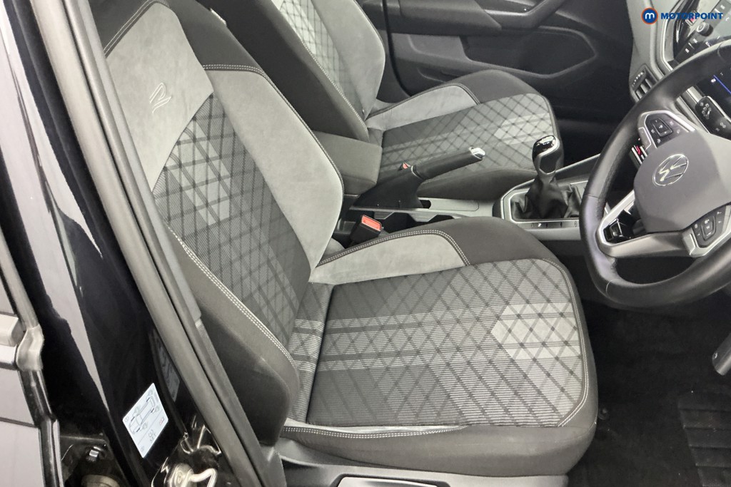 Volkswagen Polo R-Line Manual Petrol Hatchback - Stock Number (1670134) - 5th supplementary image