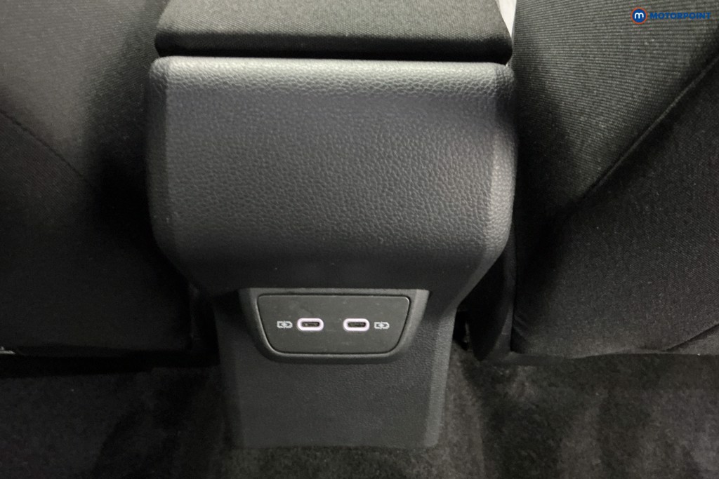 Volkswagen Polo R-Line Manual Petrol Hatchback - Stock Number (1670134) - 10th supplementary image