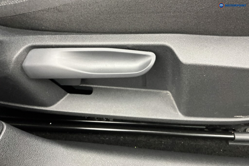 Volkswagen Polo R-Line Manual Petrol Hatchback - Stock Number (1670134) - 23rd supplementary image