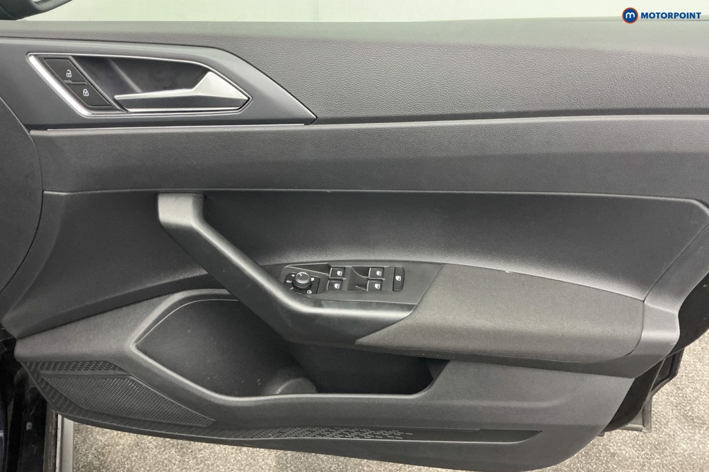 Volkswagen Polo R-Line Manual Petrol Hatchback - Stock Number (1670134) - 24th supplementary image