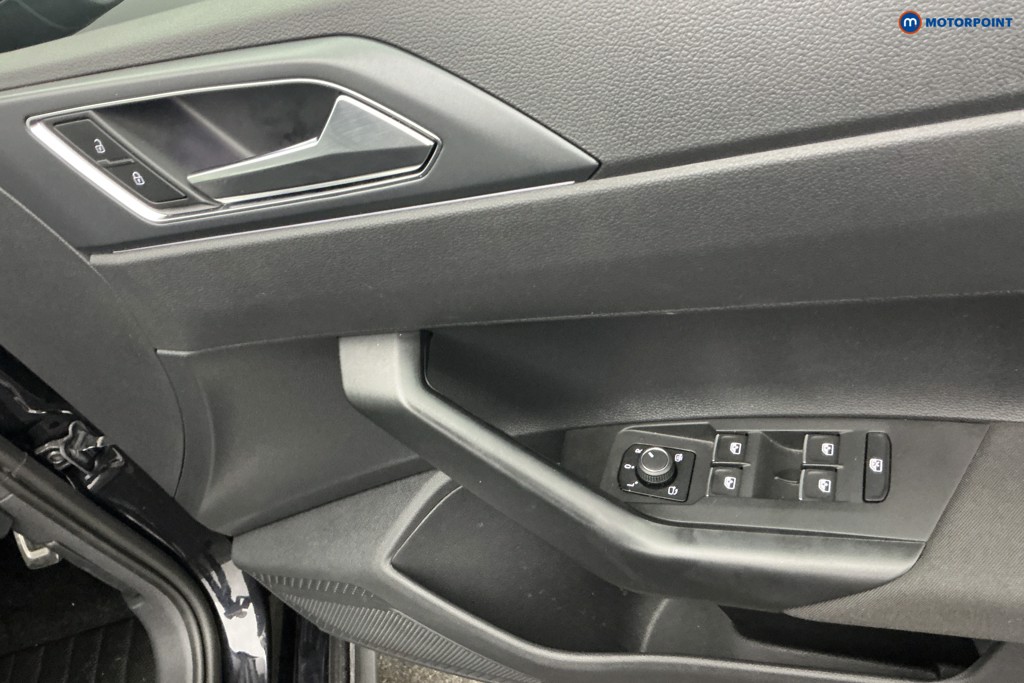 Volkswagen Polo R-Line Manual Petrol Hatchback - Stock Number (1670134) - 25th supplementary image