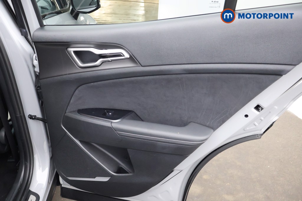 KIA Sportage Gt-Line Automatic Petrol-Electric Hybrid SUV - Stock Number (1670292) - 23rd supplementary image