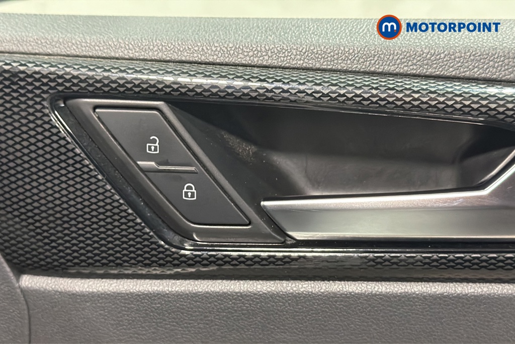Volkswagen Polo Life Manual Petrol Hatchback - Stock Number (1670384) - 994th supplementary image