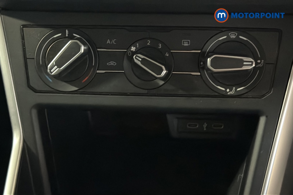 Volkswagen Polo Life Manual Petrol Hatchback - Stock Number (1670384) - 998th supplementary image