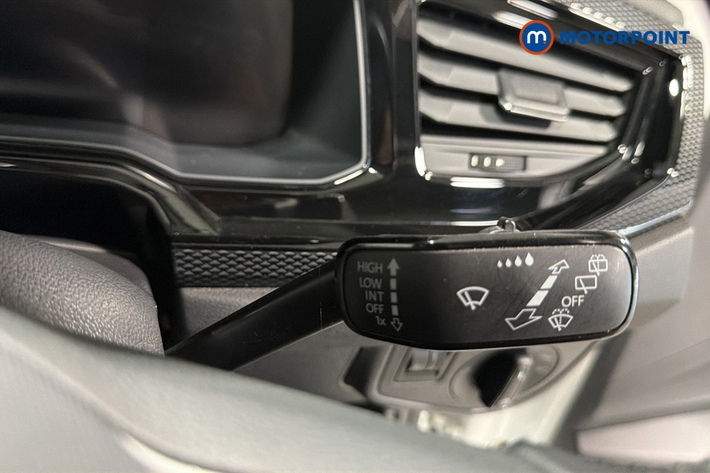Volkswagen Polo Life Manual Petrol Hatchback - Stock Number (1670384) - 6th supplementary image
