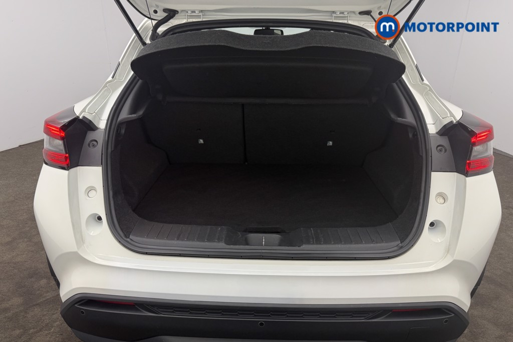 Nissan Juke N-Connecta Automatic Petrol SUV - Stock Number (1670650) - 6th supplementary image