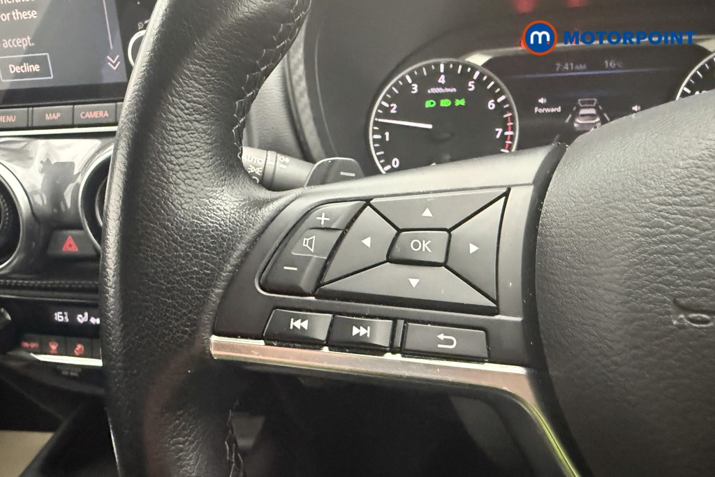 Nissan Juke N-Connecta Automatic Petrol SUV - Stock Number (1670650) - 8th supplementary image