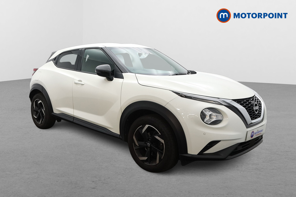 Nissan Juke N-Connecta Automatic Petrol SUV - Stock Number (1670650) - Drivers side front corner