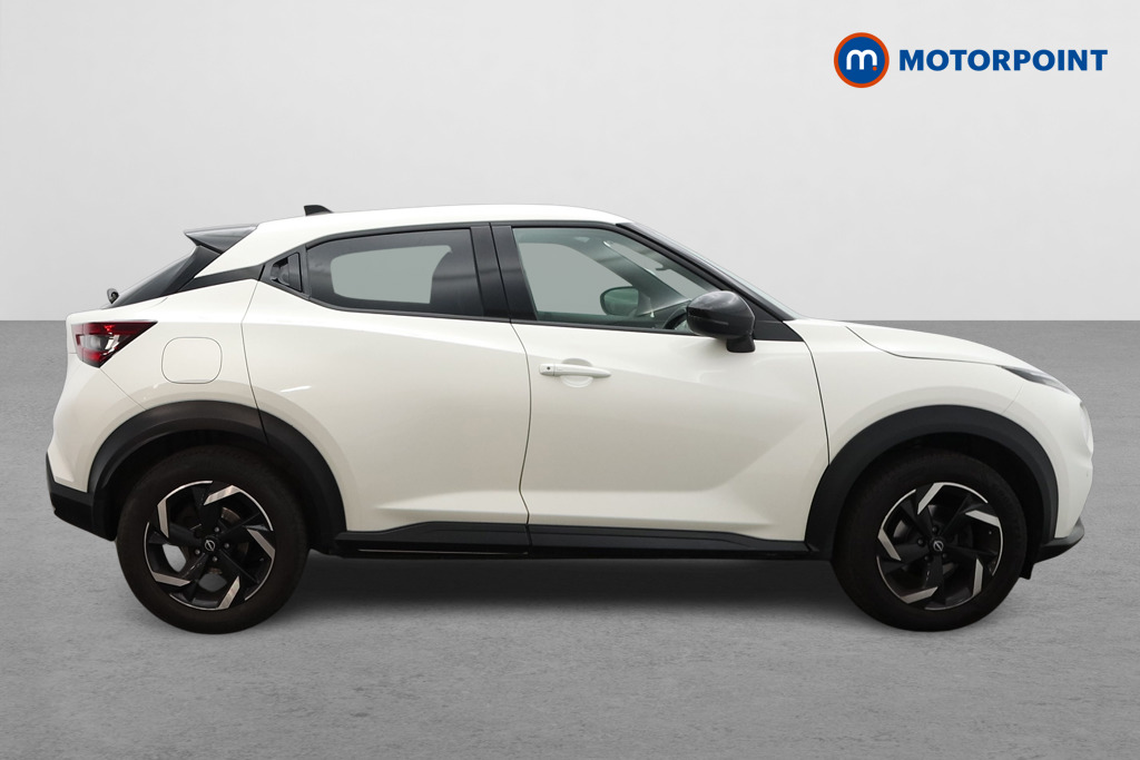Nissan Juke N-Connecta Automatic Petrol SUV - Stock Number (1670650) - Drivers side