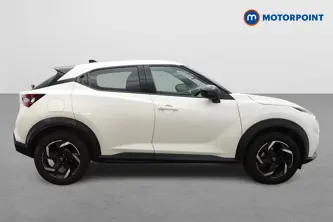 Nissan Juke N-Connecta Automatic Petrol SUV - Stock Number (1670650) - Drivers side