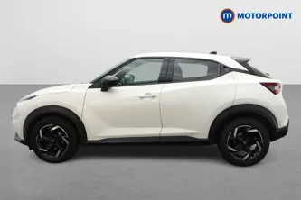 Nissan Juke N-Connecta Automatic Petrol SUV - Stock Number (1670650) - Passenger side