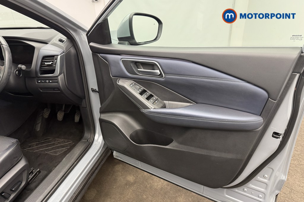 Nissan Qashqai Tekna Manual Petrol SUV - Stock Number (1670672) - 23rd supplementary image