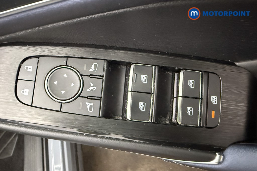 Nissan Qashqai Tekna Manual Petrol SUV - Stock Number (1670672) - 24th supplementary image