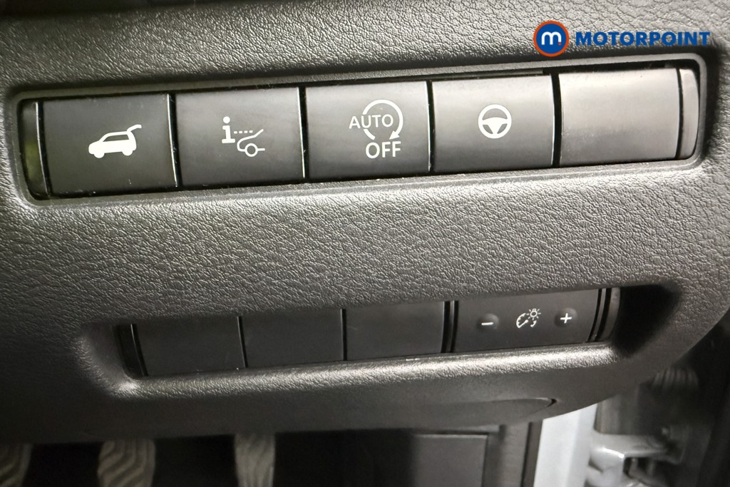 Nissan Qashqai Tekna Manual Petrol SUV - Stock Number (1670672) - 27th supplementary image