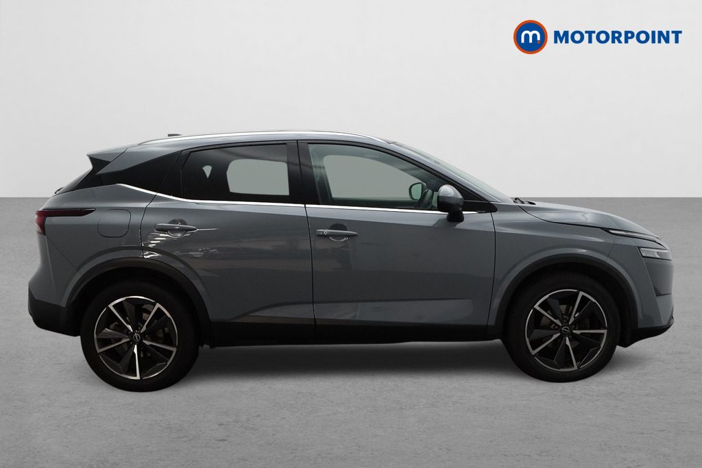 Nissan Qashqai Tekna Manual Petrol SUV - Stock Number (1670672) - Drivers side