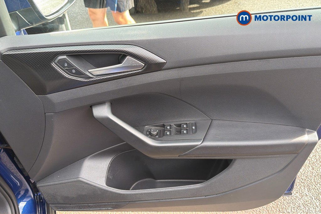 Volkswagen T-Cross SE Manual Petrol SUV - Stock Number (1670967) - 2nd supplementary image