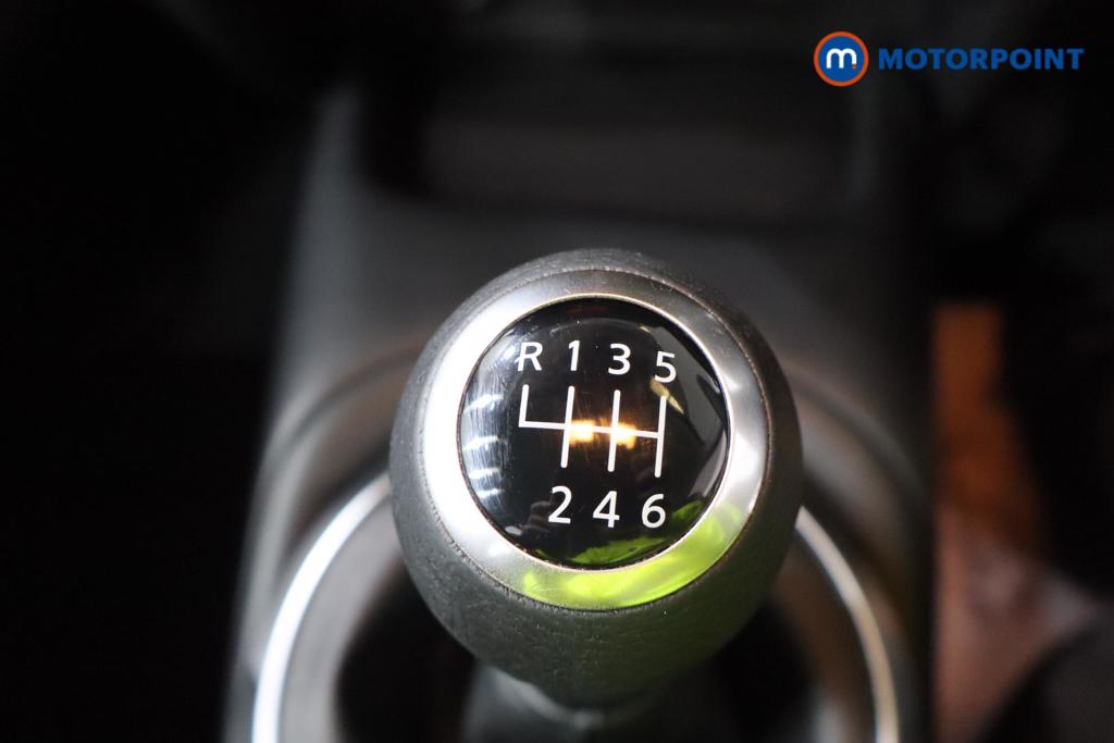 Nissan Juke Acenta Premium Manual Petrol SUV - Stock Number (1671481) - 4th supplementary image