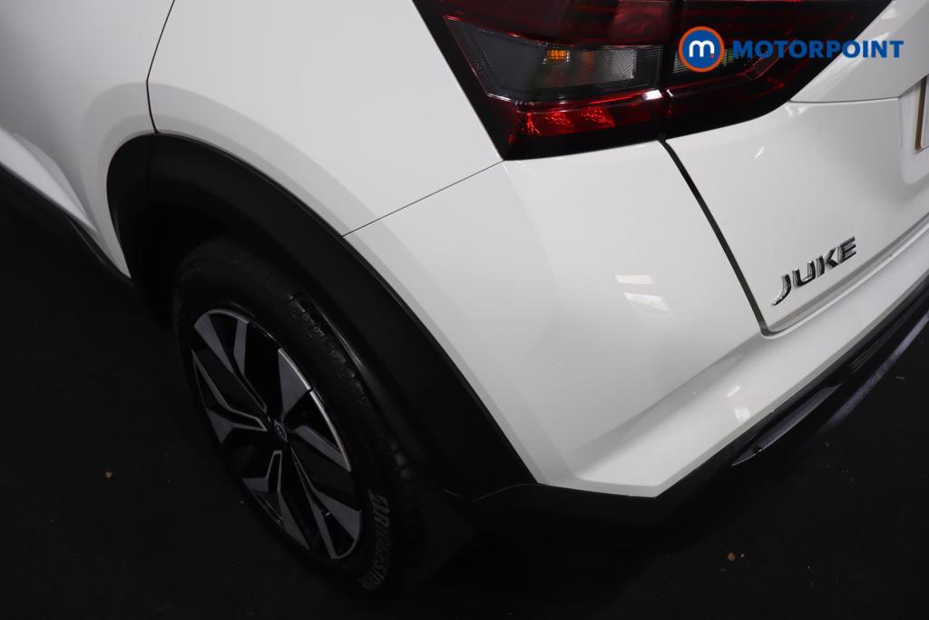 Nissan Juke Acenta Premium Manual Petrol SUV - Stock Number (1671481) - 17th supplementary image