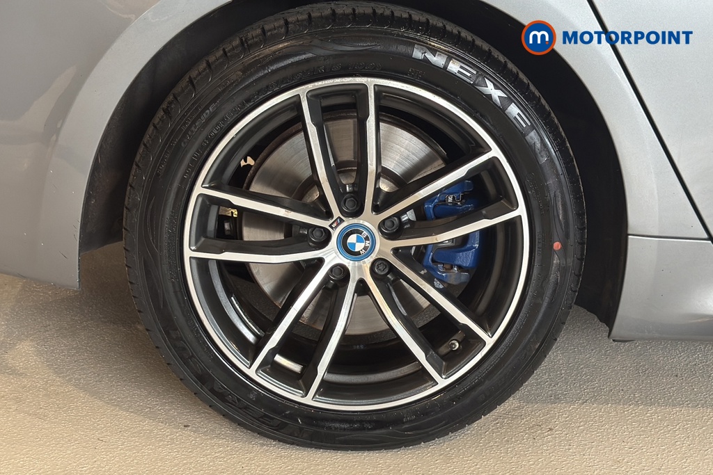BMW 5 Series M Sport Automatic Petrol Plug-In Hybrid Saloon - Stock Number (1671708) - 46th supplementary image