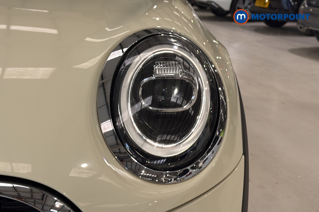 Mini Hatchback One Classic Manual Petrol Hatchback - Stock Number (1671743) - 42nd supplementary image