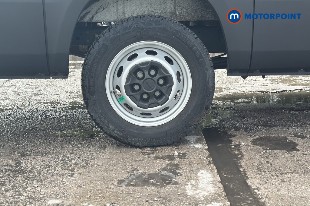 Iveco Daily Business Automatic Diesel High Volume-High Roof Van - Stock Number (1671899) - 46th supplementary image