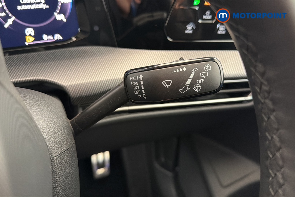 Volkswagen Golf R-Line Automatic Petrol Hatchback - Stock Number (1672315) - 6th supplementary image