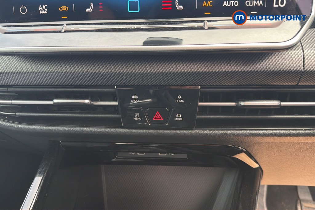 Volkswagen Golf Black Edition Manual Petrol Hatchback - Stock Number (1672324) - 8th supplementary image