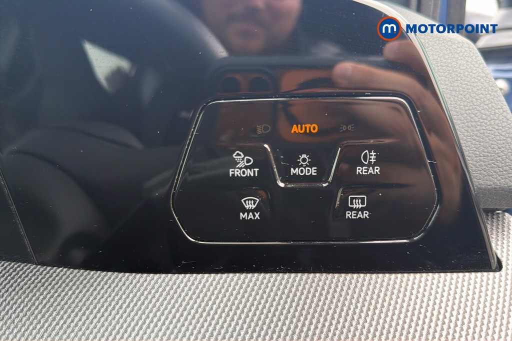 Volkswagen Golf Black Edition Manual Petrol Hatchback - Stock Number (1672324) - 16th supplementary image
