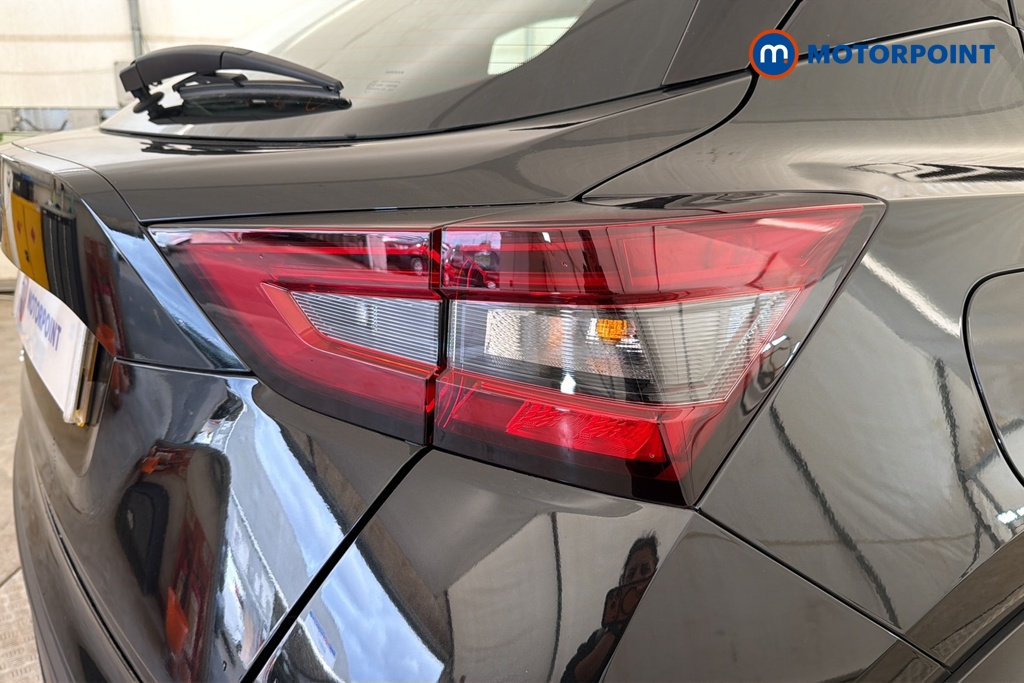 Nissan Juke Acenta Premium Automatic Petrol SUV - Stock Number (1672377) - 36th supplementary image