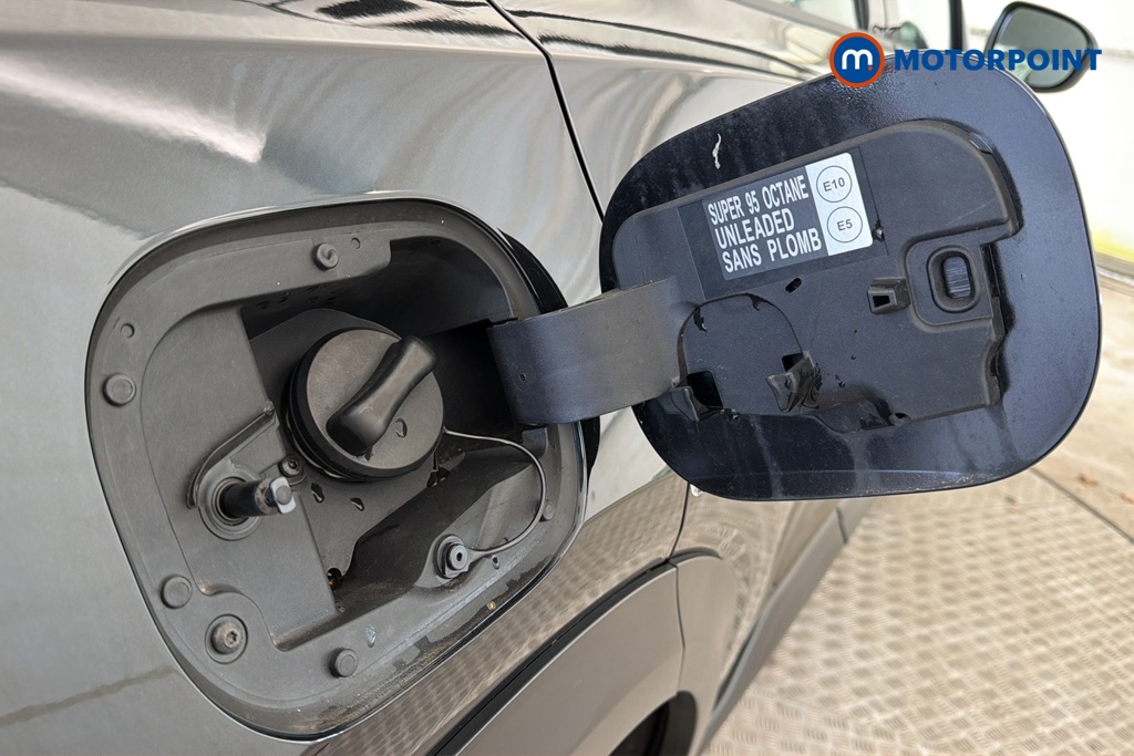 Nissan Juke Acenta Premium Automatic Petrol SUV - Stock Number (1672377) - 41st supplementary image