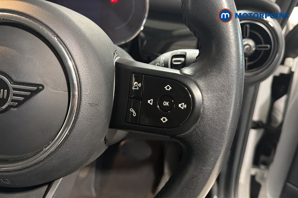 Mini Hatchback Cooper S Level 1 Automatic Electric Hatchback - Stock Number (1672433) - 3rd supplementary image