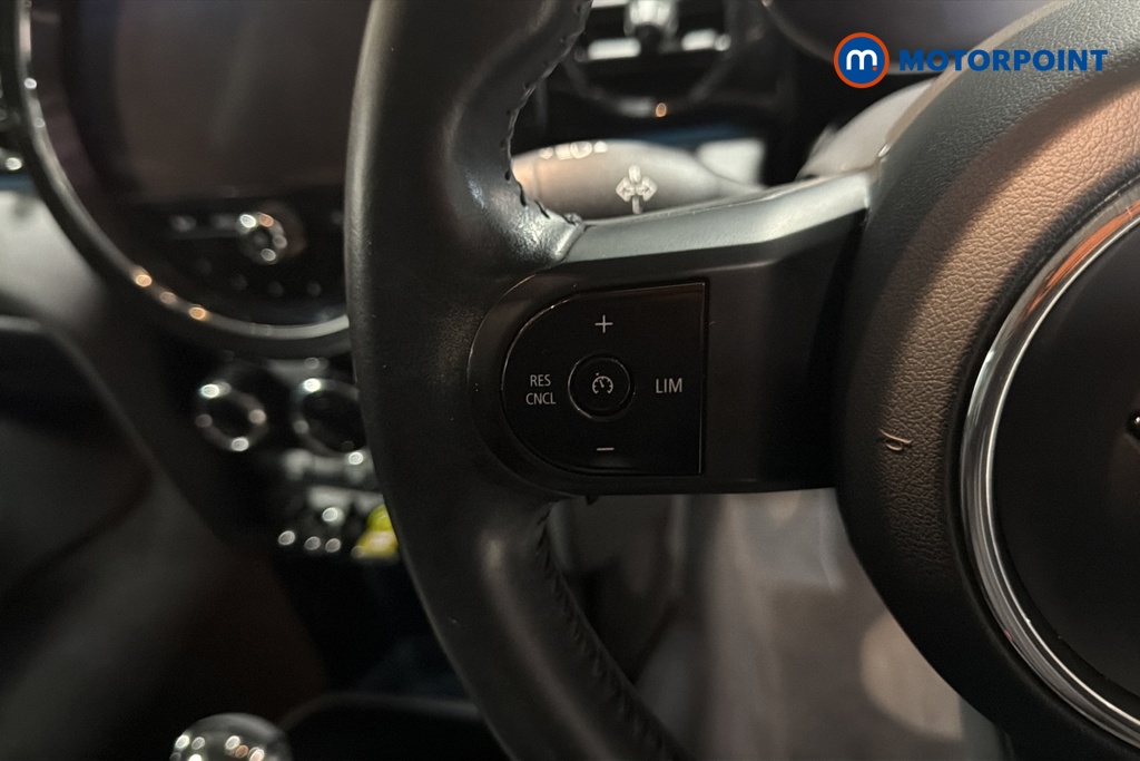 Mini Hatchback Cooper S Level 1 Automatic Electric Hatchback - Stock Number (1672433) - 4th supplementary image