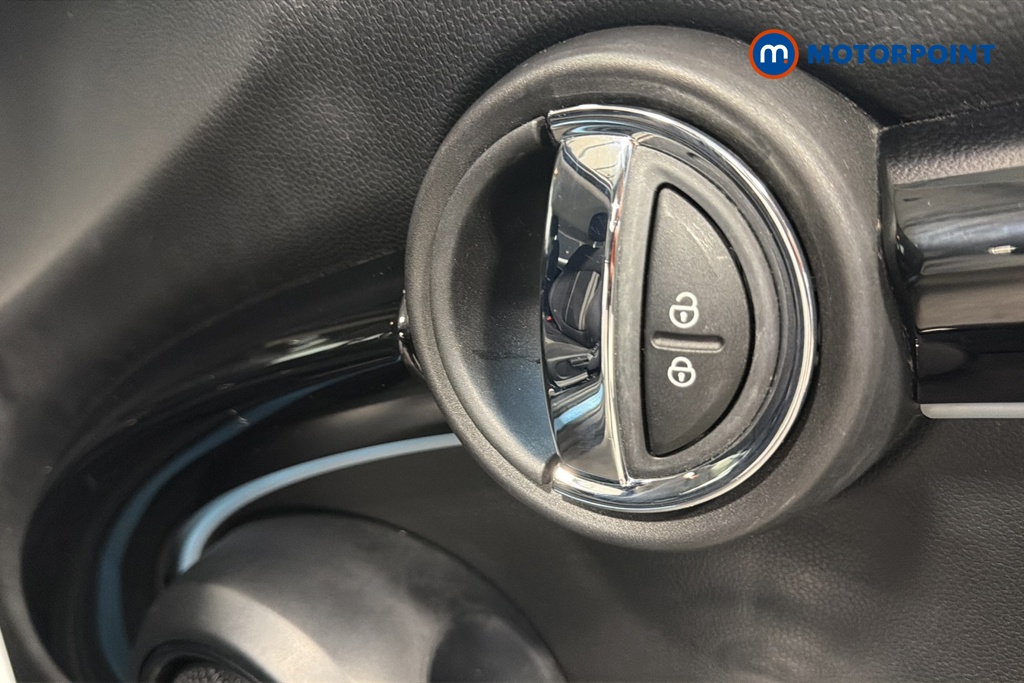 Mini Hatchback Cooper S Level 1 Automatic Electric Hatchback - Stock Number (1672433) - 10th supplementary image