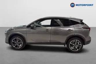 Nissan Qashqai Tekna Automatic Petrol SUV - Stock Number (1672564) - Drivers side