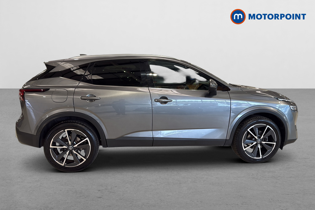 Nissan Qashqai Tekna Automatic Petrol SUV - Stock Number (1672564) - Passenger side
