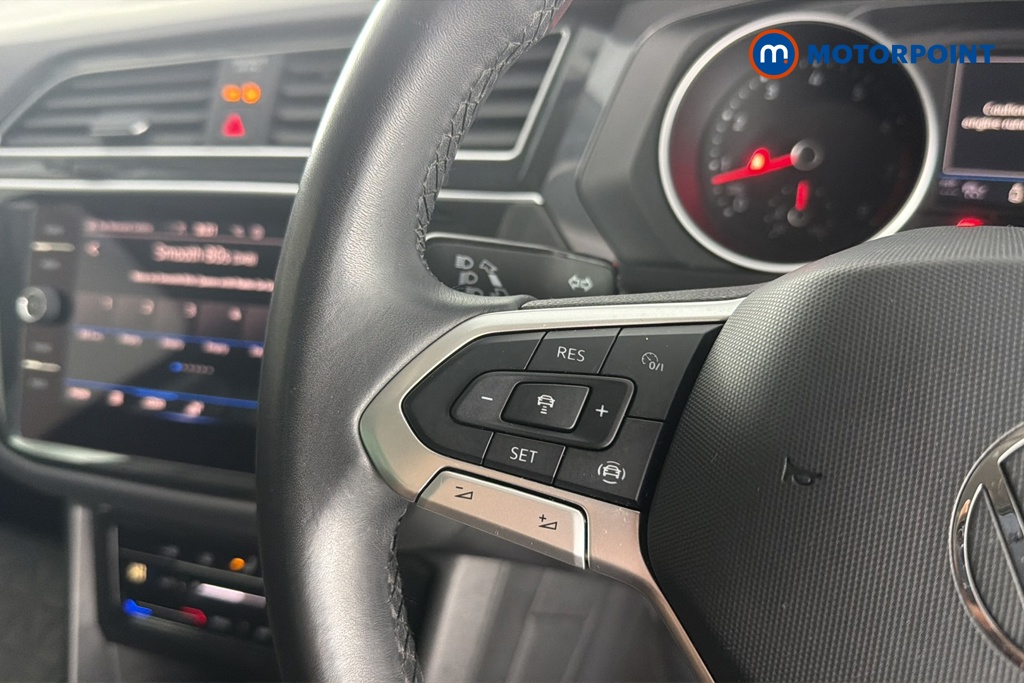 Volkswagen Tiguan Life Manual Petrol SUV - Stock Number (1672633) - 4th supplementary image