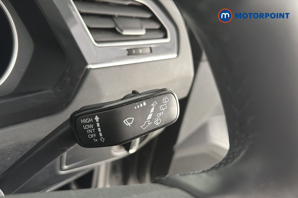 Volkswagen Tiguan Life Manual Petrol SUV - Stock Number (1672633) - 6th supplementary image