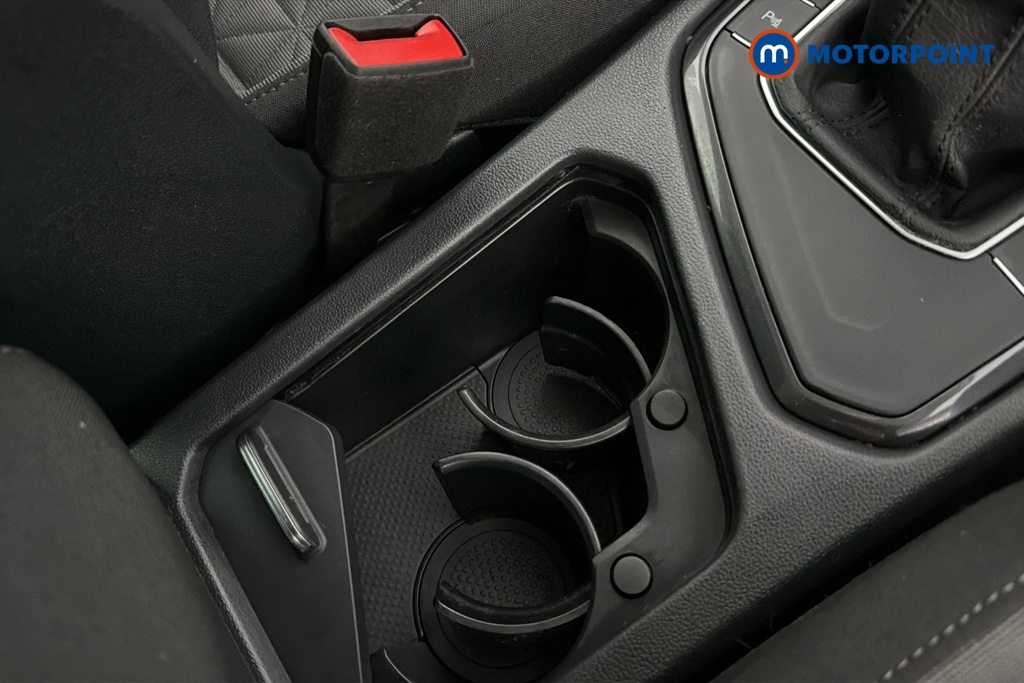 Volkswagen Tiguan Life Manual Petrol SUV - Stock Number (1672633) - 16th supplementary image